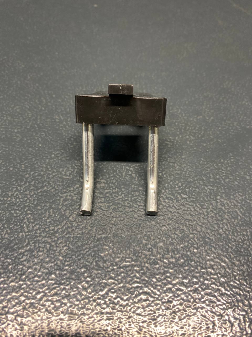 Крючок двойной 38 мм