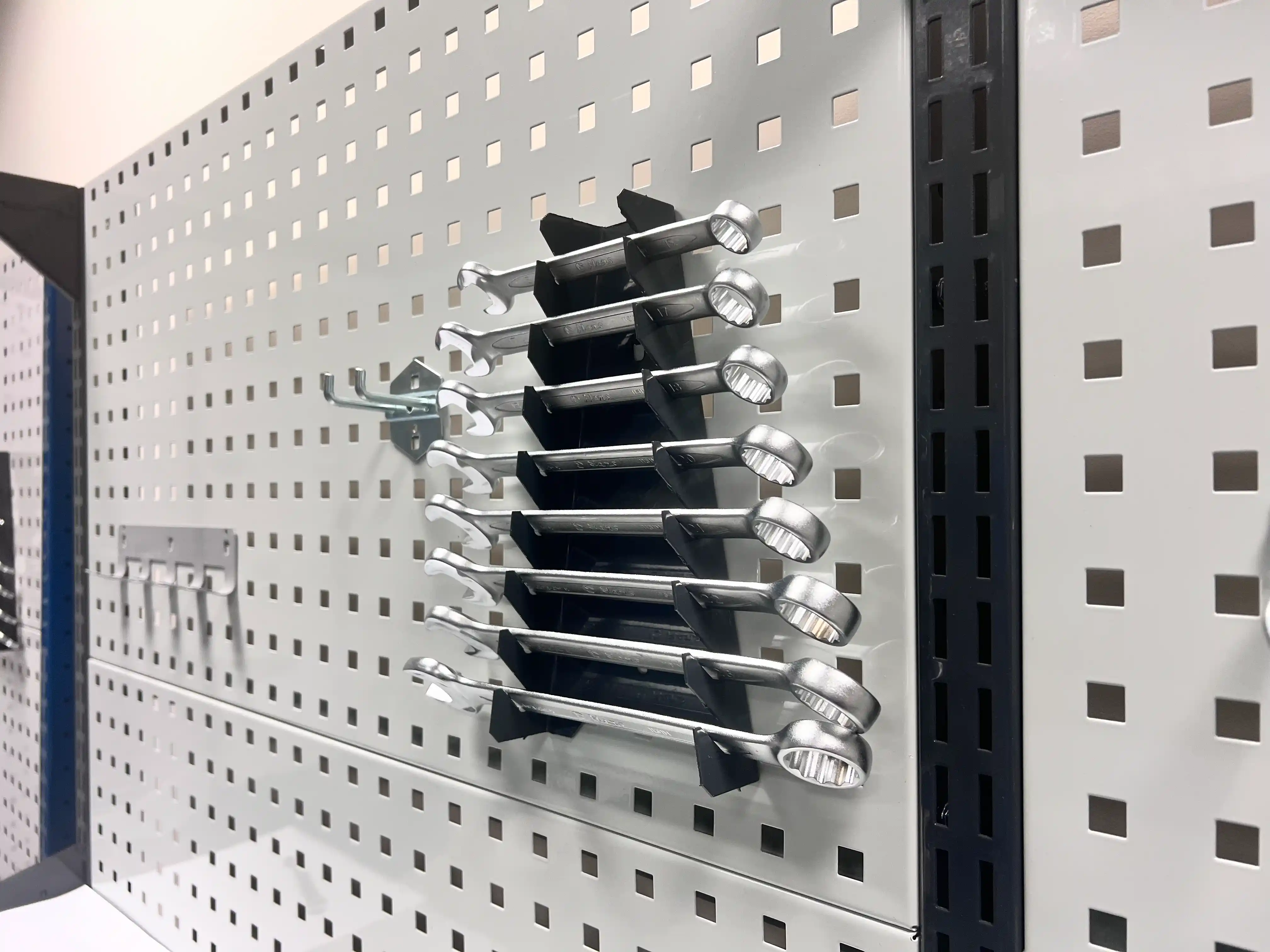 CTR 1202.S24.3 Верстак слесарный 1055x1193x743 мм