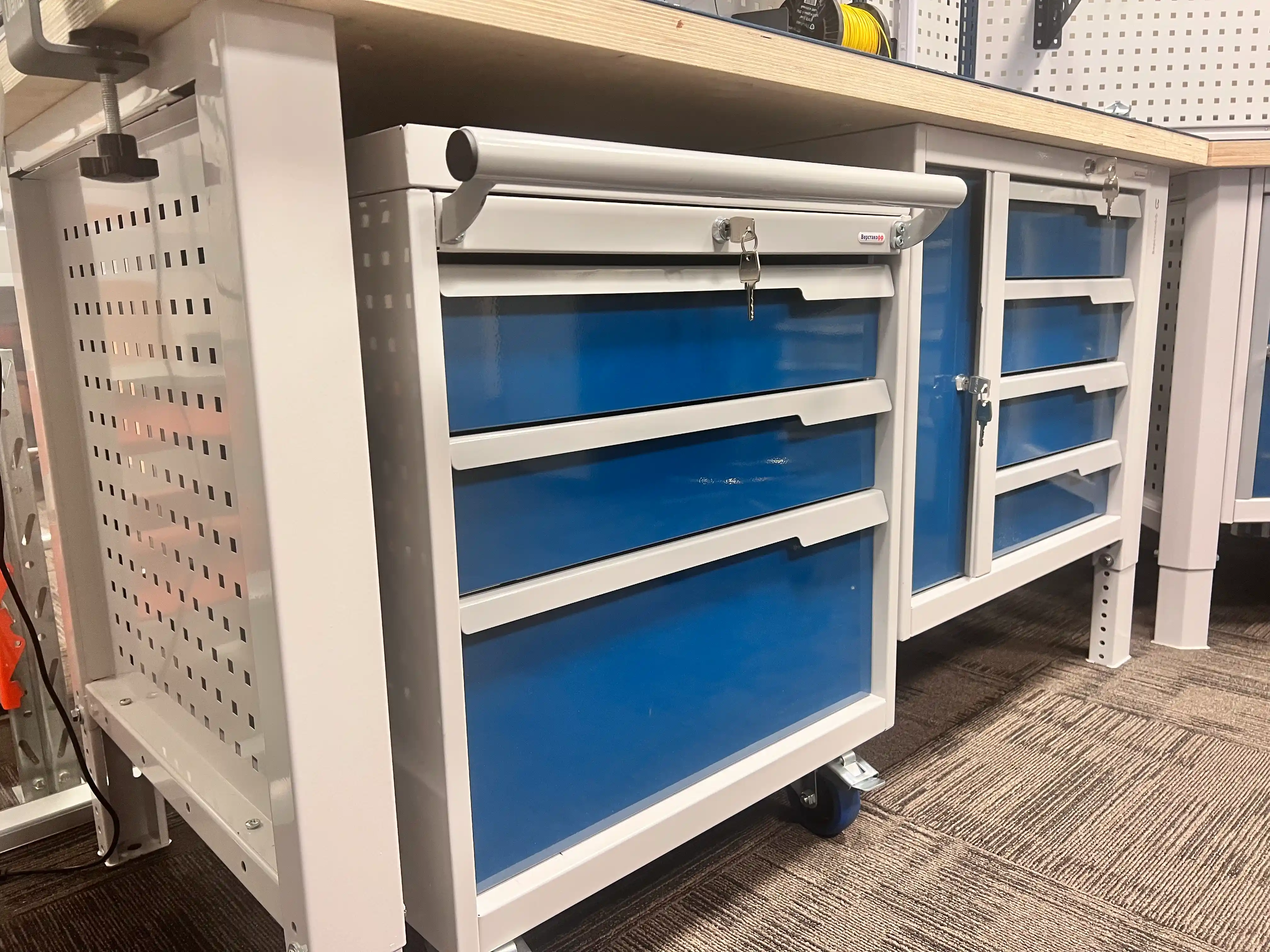 CTR 1202.S24.3 Верстак слесарный 1055x1193x743 мм