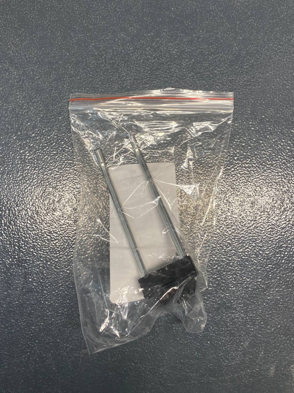 Крючок двойной 100 мм