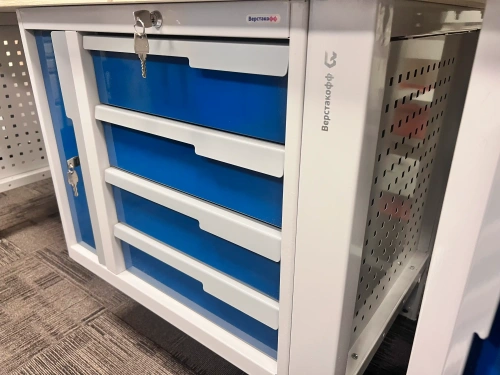 CTR 1602.L26.5 Верстак слесарный 1055x1593x743 мм