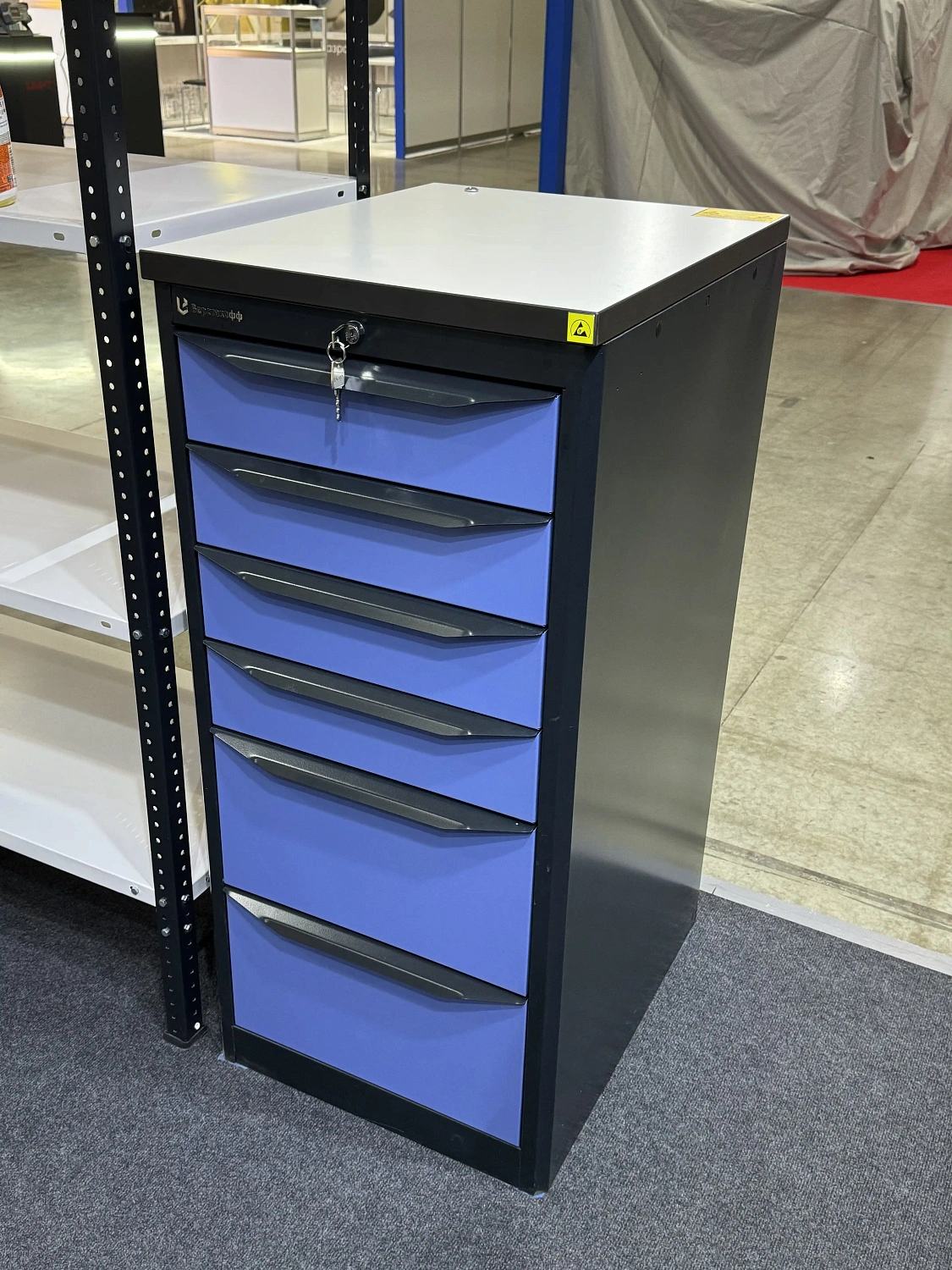 SPC А XL7 Тумба антистатическая 1098x500x610 мм